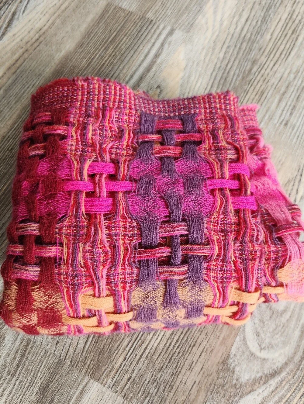Suantrai Of Ireland Wool Vibrant Loose Weave Scarf Magenta Fuscia 78x14 Inch